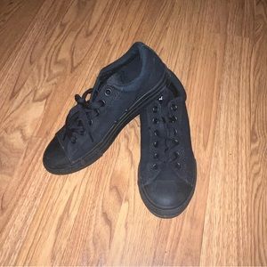 Black Converse: Thick Lining